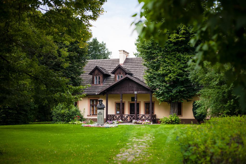 Dom Turystyczny Indigo Hostel Krasków Exterior foto