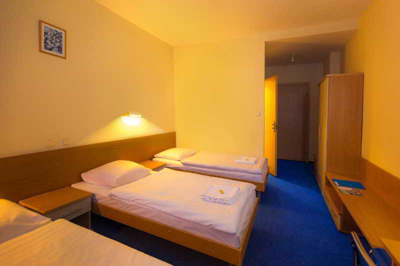 Dom Turystyczny Indigo Hostel Krasków Exterior foto