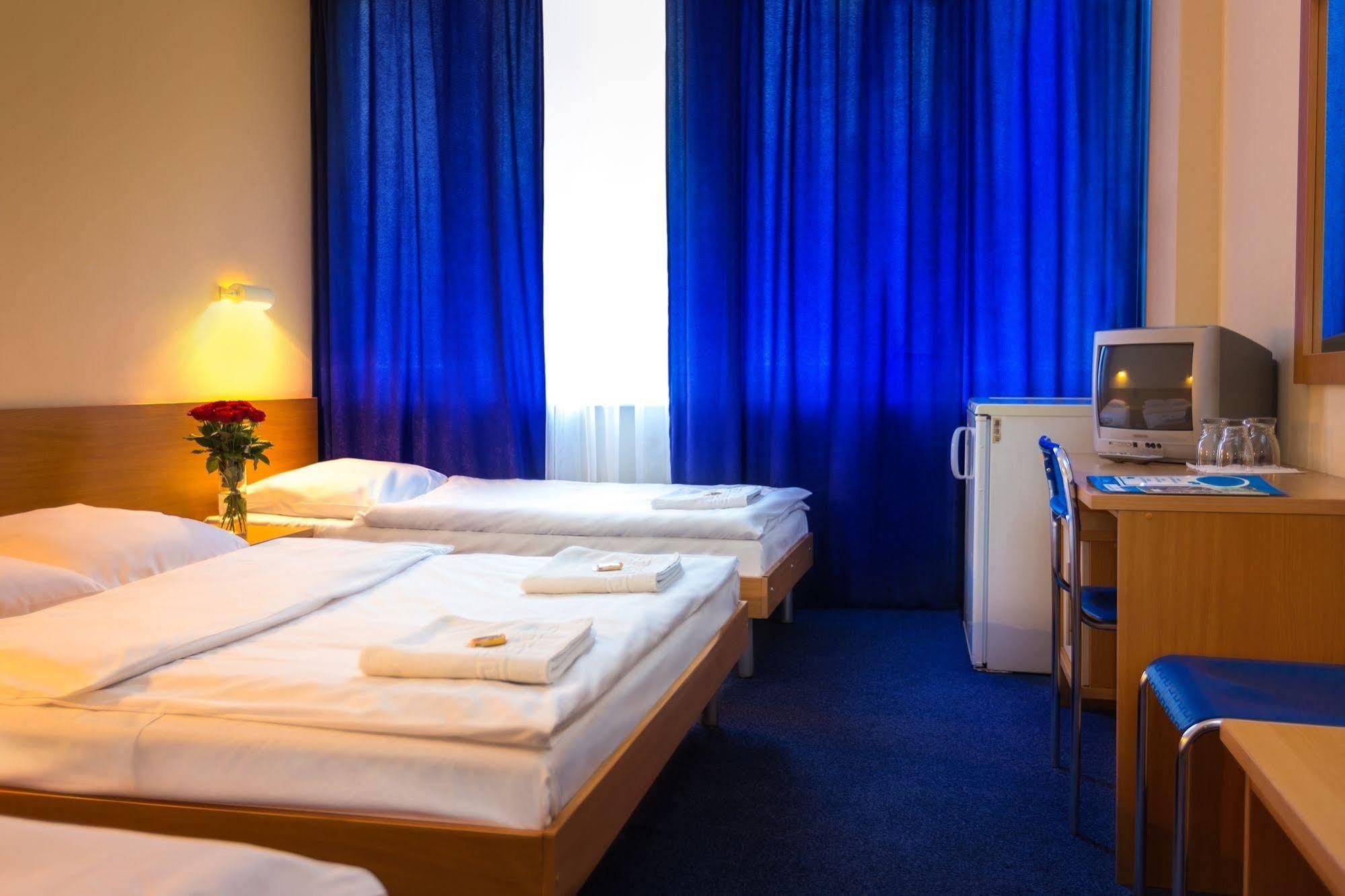 Dom Turystyczny Indigo Hostel Krasków Exterior foto